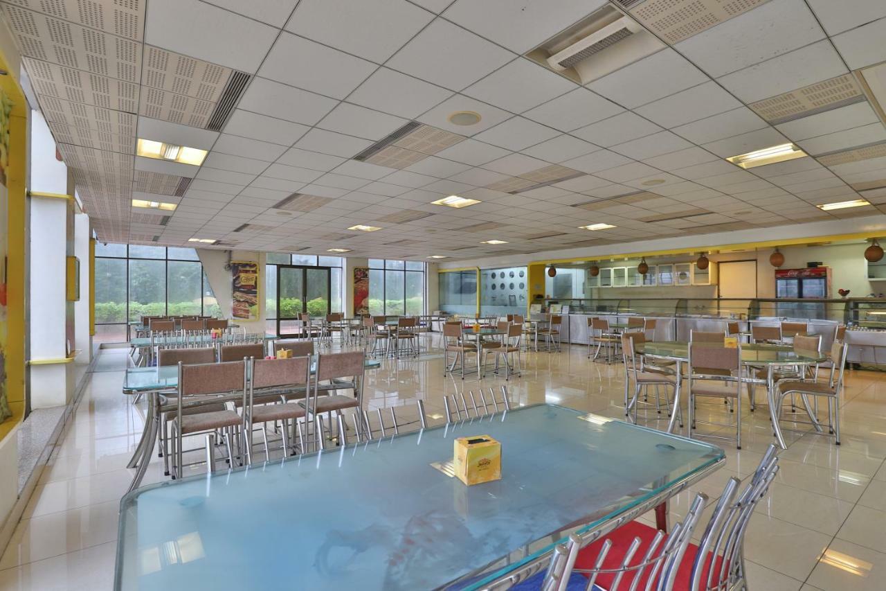 Capital O 47284 Atithi Resort Bharuch 외부 사진