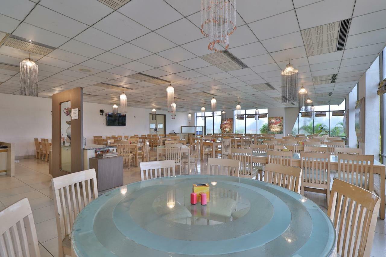 Capital O 47284 Atithi Resort Bharuch 외부 사진