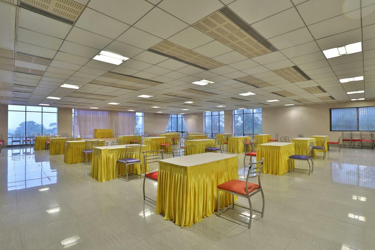 Capital O 47284 Atithi Resort Bharuch 외부 사진