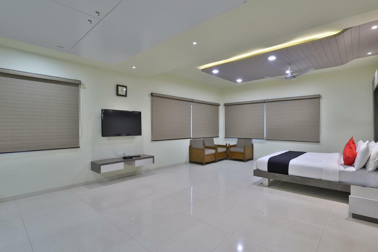 Capital O 47284 Atithi Resort Bharuch 외부 사진